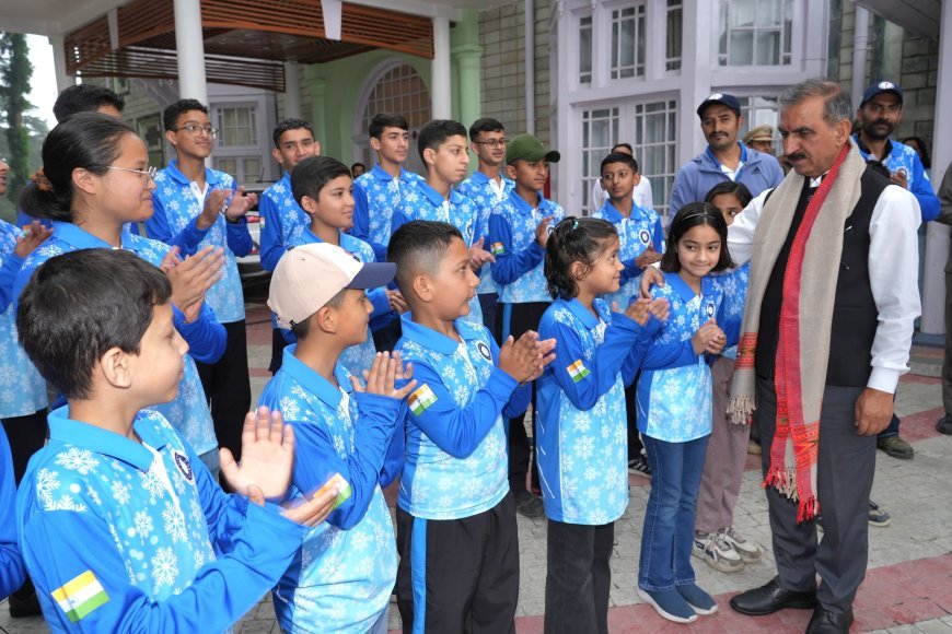 राष्ट्रीय आइस स्केटिंग चैंपियनशिप के लिए मुख्यमंत्री ने राज्य के दल को रवाना किया