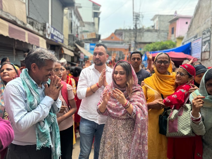 विधायक सदर आशीष शर्मा ने शुक्रवार को प्रभु श्री जगन्नाथ जी की भव्य रथ यात्रा में अपनी धर्मपत्नी सहित लिया भाग